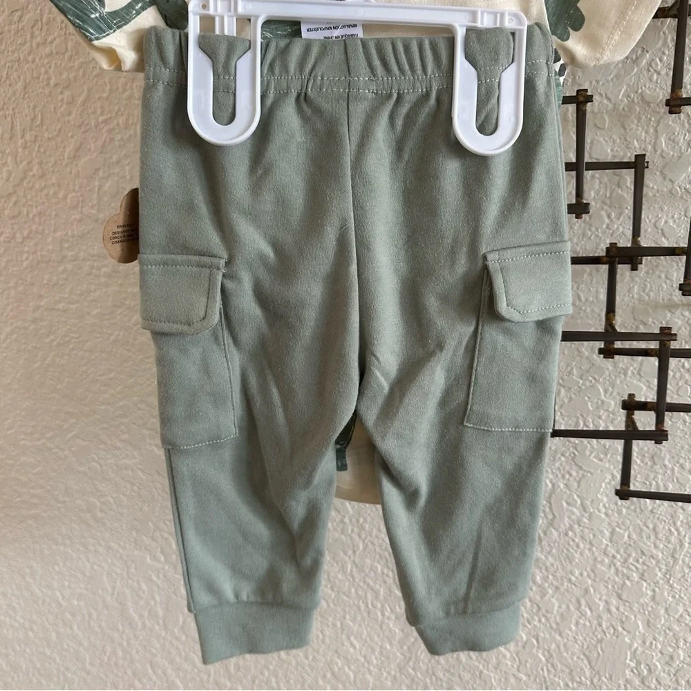 Baby Essentials - Four-piece set - 12 Months - New